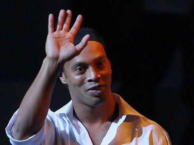 Fluminense Ronaldinho'nun sözleşmesini feshetti