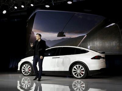Amerikalı milyarder Elon Musk’a müşteri fırçası!