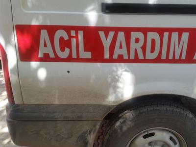 Ağrı'da askeri servisle kamyonet çarpıştı: 11 yaralı