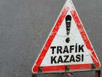 Sivas'ta otomobil devrildi: 2 ölü,1 yaralı