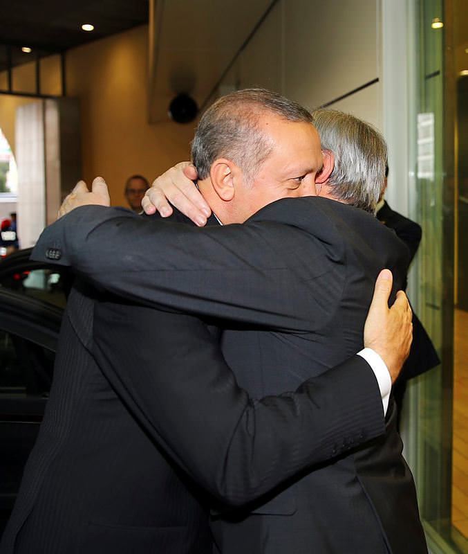 Brüksel’de samimi Erdoğan-Juncker buluşması