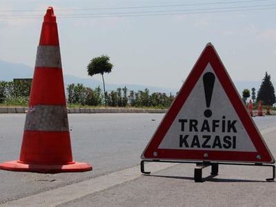 Hakkari'de otobüs devrildi: 18 yaralı