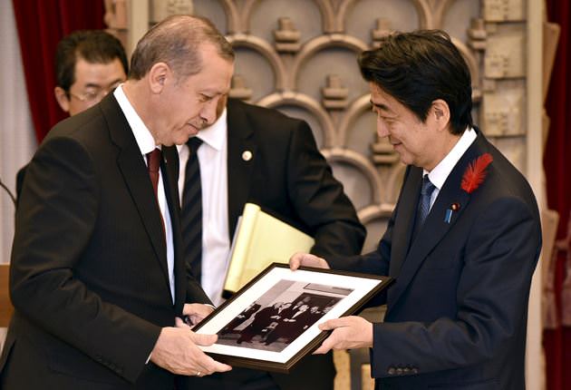 Abe’den Erdoğan’ı duygulandıran hediye