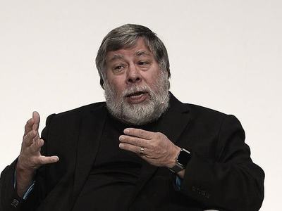 Apple'ın kurucularından Wozniak: Gelecek yapay zekada