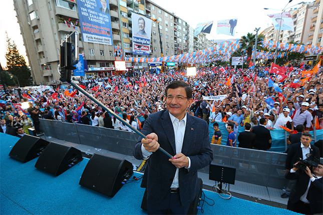 Başbakan'dan sahnede selfie sürprizi - 1