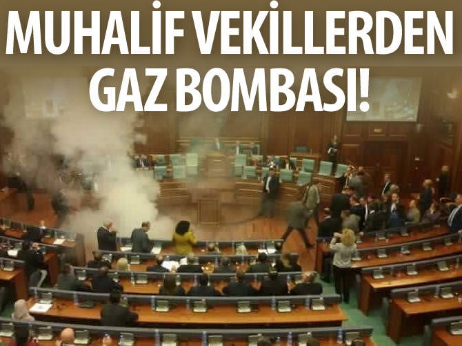 Muhalif vekillerden parlamentoya gaz bombası!