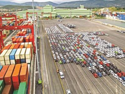 Otomotivde açık 600 milyon $