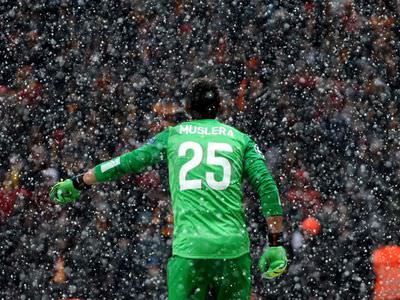 "Muslera'yı satınca Galatasaray rahatlamaz"
