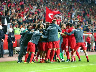 Milliler bileti kaptı! İşte EURO 2016 rakiplerimiz