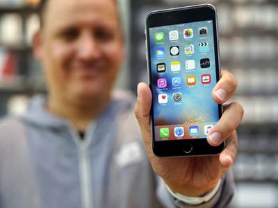 iPhone 6S ve iPhone 6S Plus Türkiye satışları ertelendi