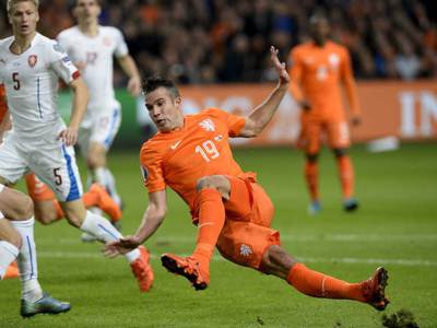 Pereira’nın, Robin van Persie planları bozuldu