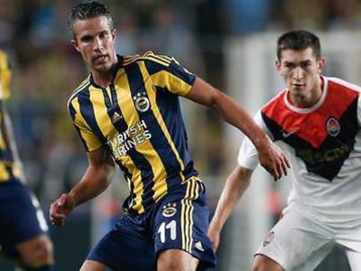 Fenerbahçe'den Barça'ya van Persie cevabı