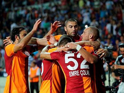 Yıldızlardan vazgeçmiyor