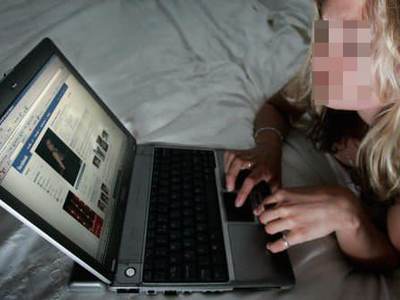 "Facebook'a girme" diyen kocaya bıçak