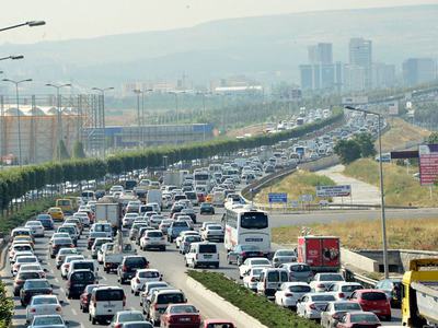 Pazar günü bazı yollar trafiğe kapatılacak
