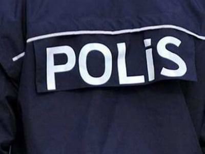 Otomobilinde arama yapan polisi "kaçırdı"