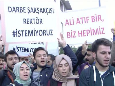 Üniversitede Ali Atıf Bir tepkisi