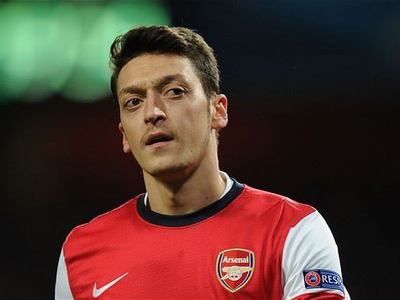 Asistin yeni kralı Mesut! İngiltere onu konuşuyor!
