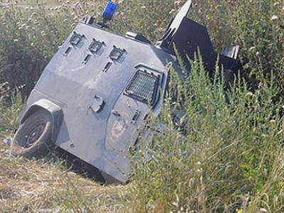 Zırhlı araç devrildi: 8 polis yaralı