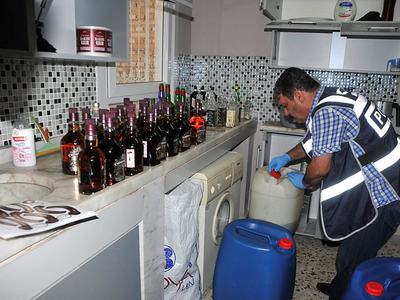 Adana'da kaçak içki imalathanesine operasyon