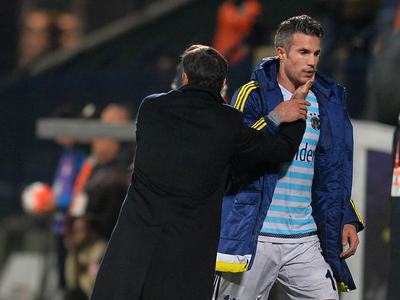Van Persie patladı: Neden ilk ben çıkıyorum!
