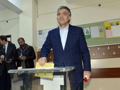 Gül'ün oy kullandığı sandıktan AK Parti birinci parti çıktı