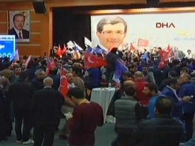 AK Parti'de kutlamalar başladı