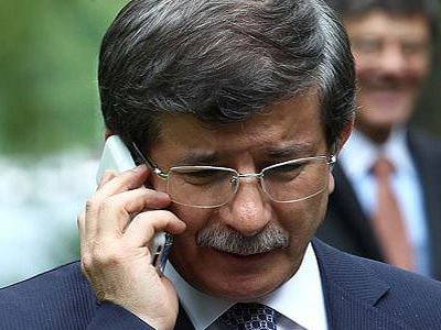 Merkel'den Davutoğlu'na tebrik telefonu