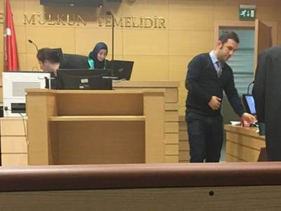 İlk başörtülü hakim