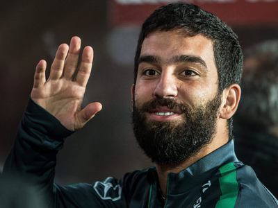 Arda Turan Boğaz'dan yalı alıyor