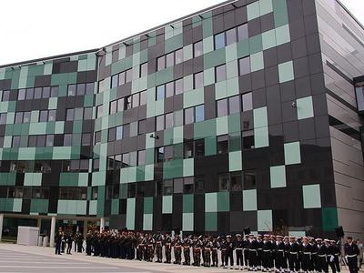 Fransa'nın 'Pentagon'u açıldı