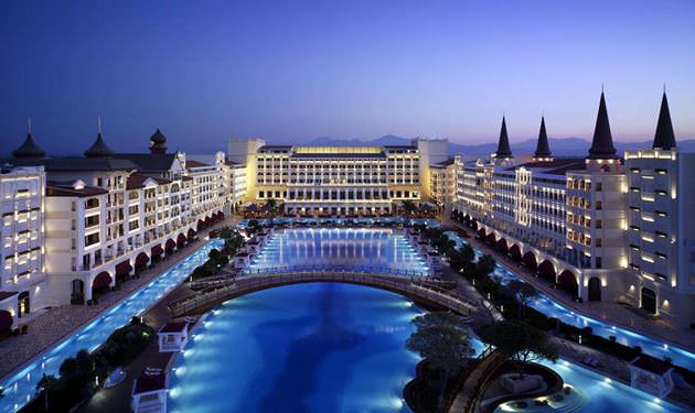 Suudi Kralı Salman Mardan Palace’ı kapattı