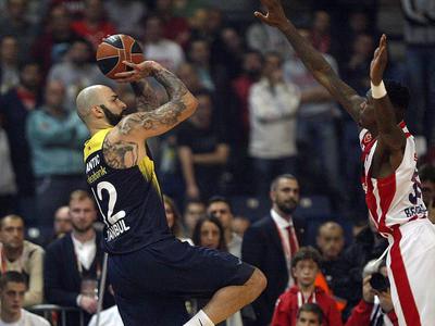 Fenerbahçe Kızılyıldız'ı dağıttı