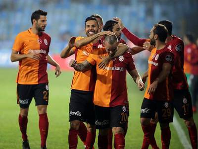 Galatasaray, ligde 8 hafta sonra kaybetti