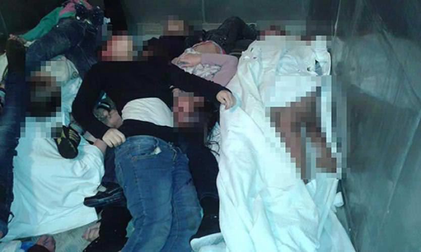 Yunanistan’da insanlık ölmüş dedirten görüntüler