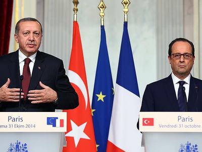 Cumhurbaşkanı Erdoğan'dan Hollande'a taziye telefonu