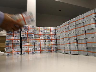 Bütçe ekimde 7,2 milyar lira fazla verdi