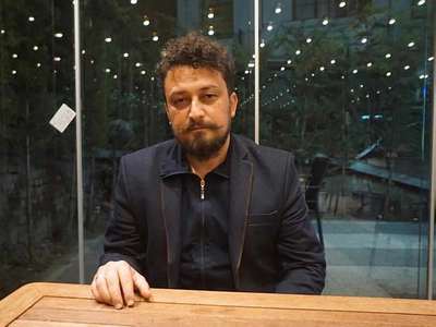 Bünyamin K. alkollü içecek istemedi sergisi iptal edildi