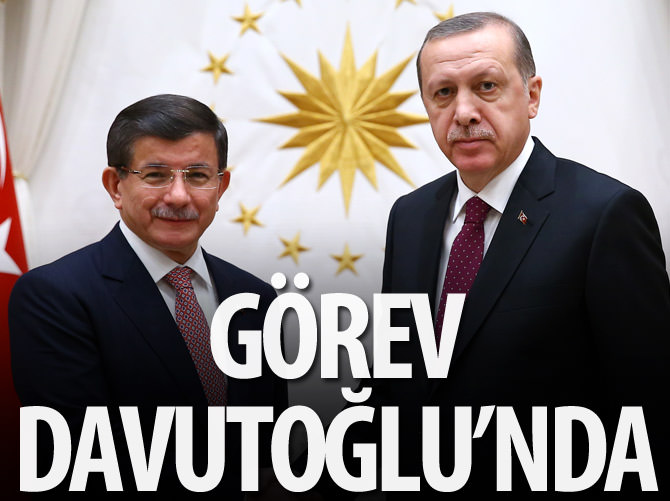 Hükümet kurma görevi Davutoğlu'nda