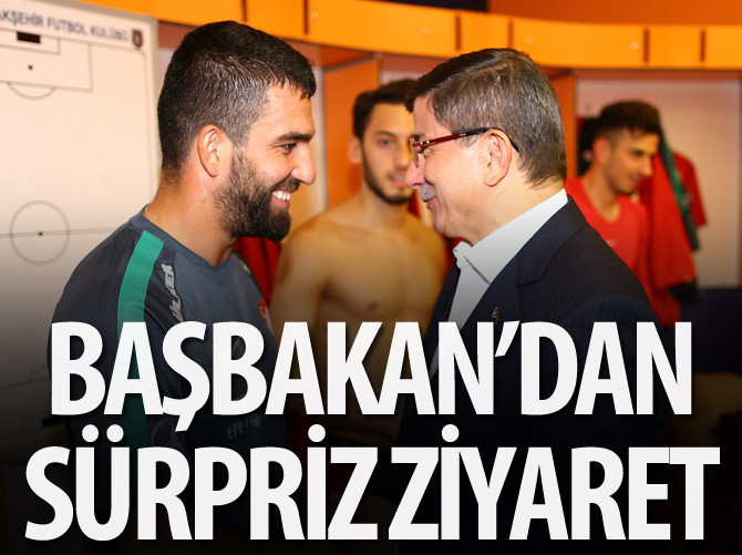 Başbakan Davutoğlu ve Alexis Çipras milli maçta