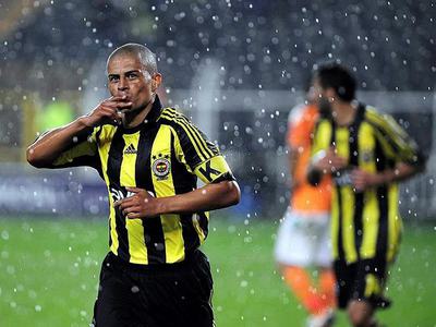 Fenerbahçe'den Alex açıklaması
