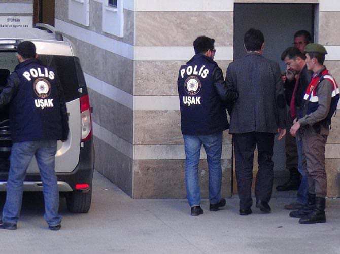 Uşak'ta paralel yapı operasyonu!