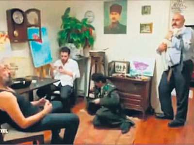 'Yabancılardan çalmadık sahne bırakmadılar'