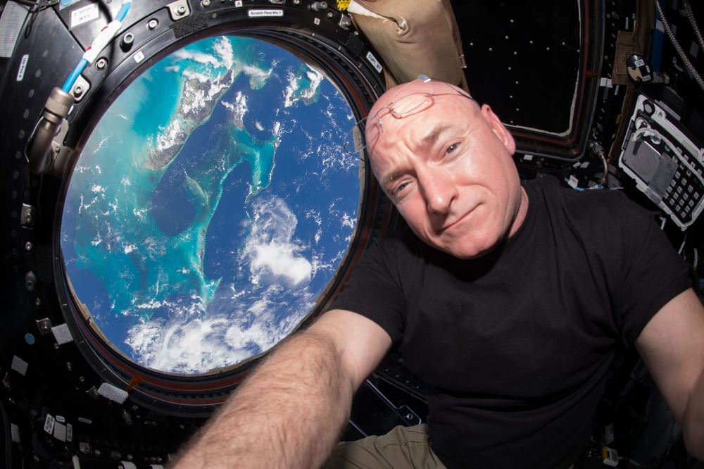 Astronot Scott Kelly "UFO" fotoğrafı paylaştı