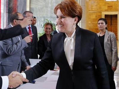 Meral Akşener güzel haberi Twitter'dan açıkladı