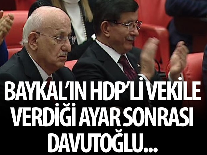 Davutoğlu Baykal'ın o sözlerini alkışladı