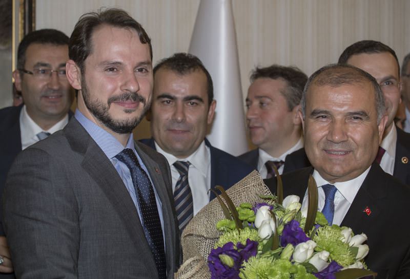 Bakan Berat Albayrak'a habercilerin ilk sorusu bu oldu