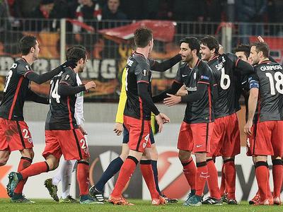 UEFA Avrupa Ligi'nde 7 takım turu garantiledi