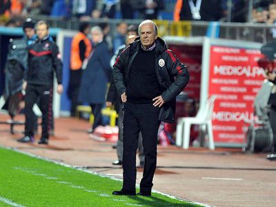 Galatasaray'da puan kayıplarını Denizli de önleyemedi