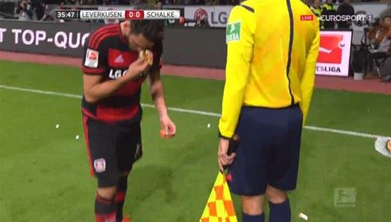 Hakan'dan Almanlara ekmek dersi! - 1